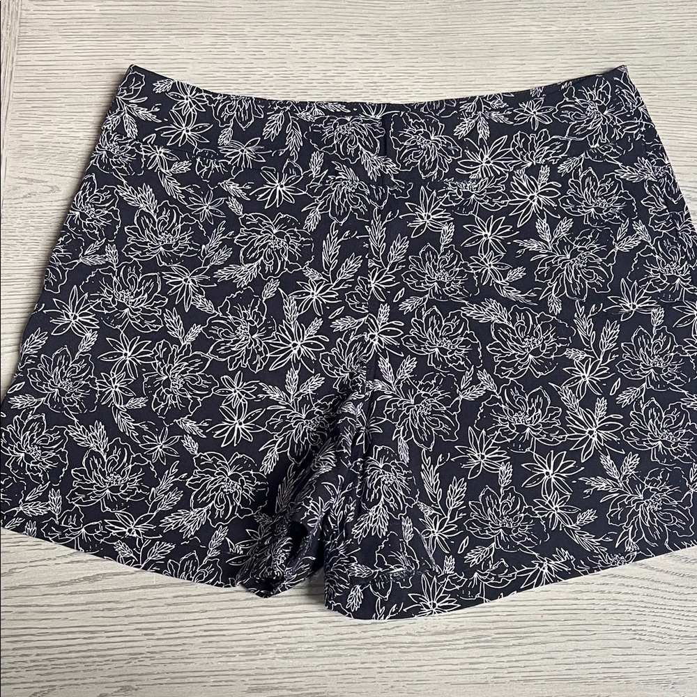 Olivia Grey Floral Print Women's Shorts
